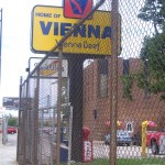welcome-to-the-vienna-beef-factory-store