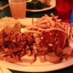 smoke-daddy-pulled-pork-and-brisket-platter